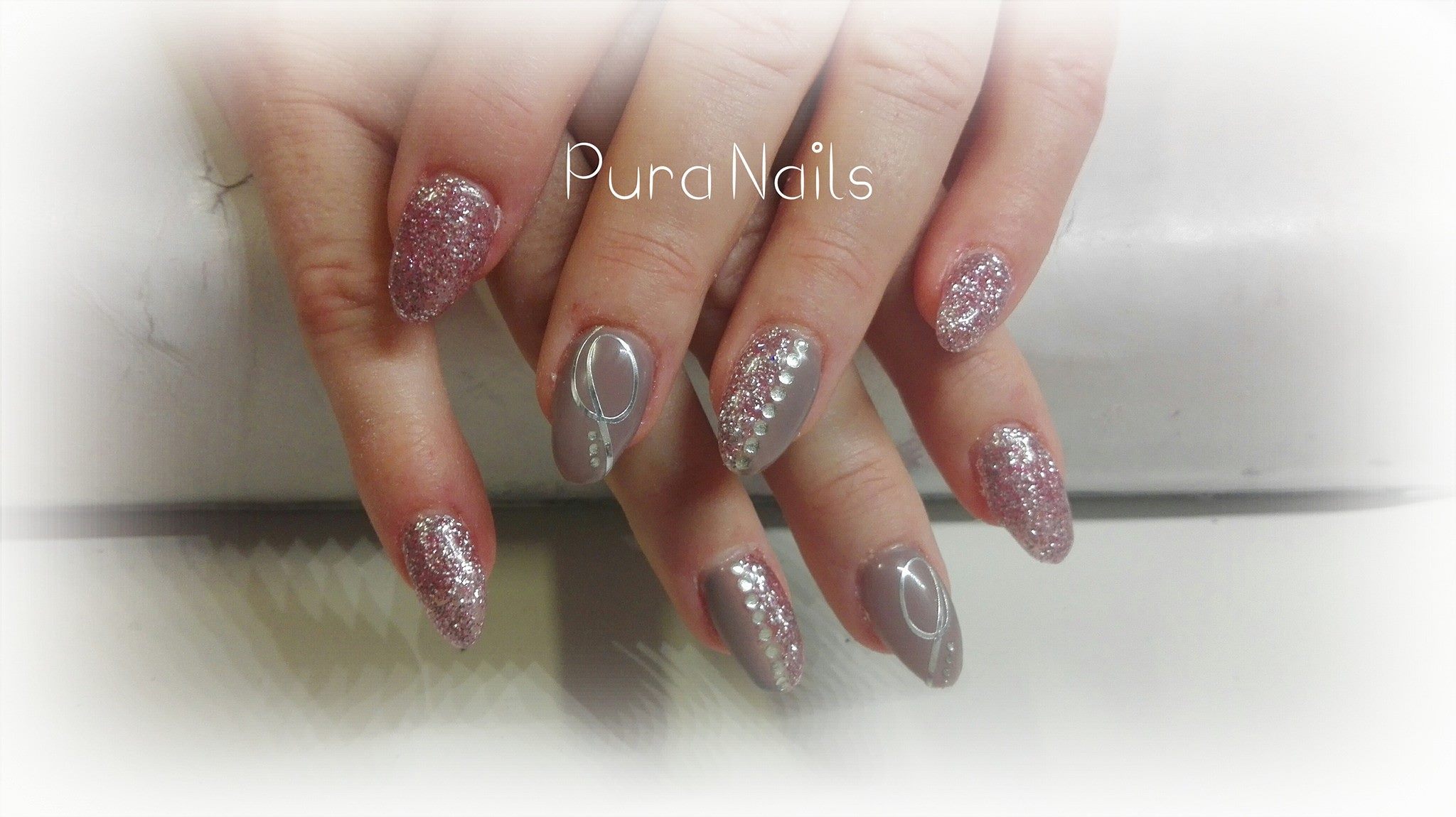 pedicuristen Wondelgem Pura Nails , Nagelstudio & Pedicure